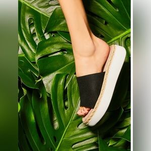 Steve Madden platform slide sandals black and white